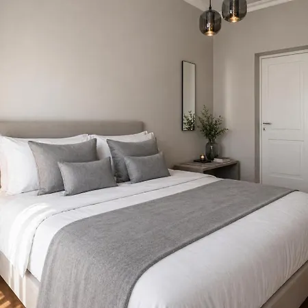 Casa Amore- Minimal Chic Daire Katanya